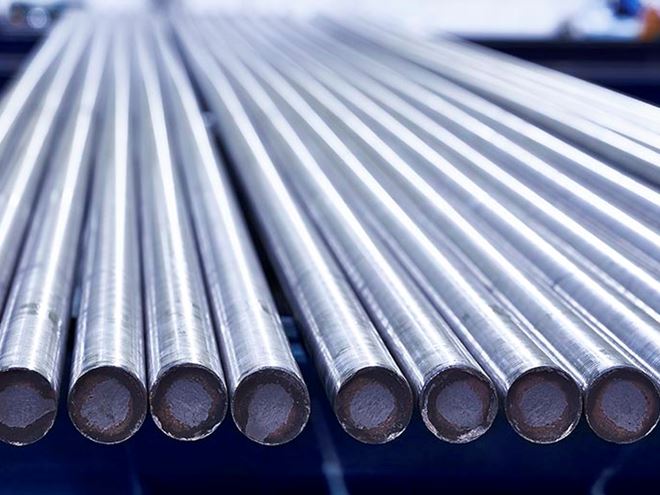 Nitriding steel