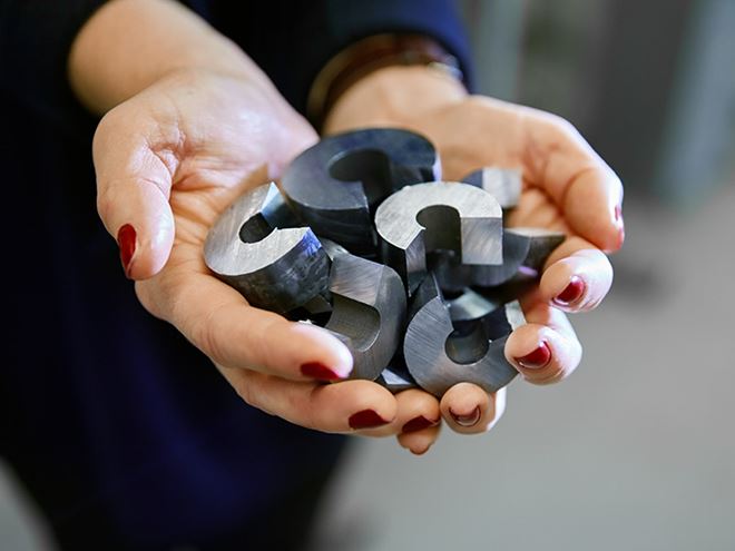 Steel material